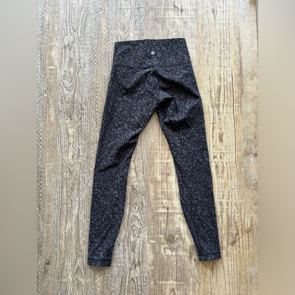 lululemon wunder under luxtreme leggings - Picture 3 of 3